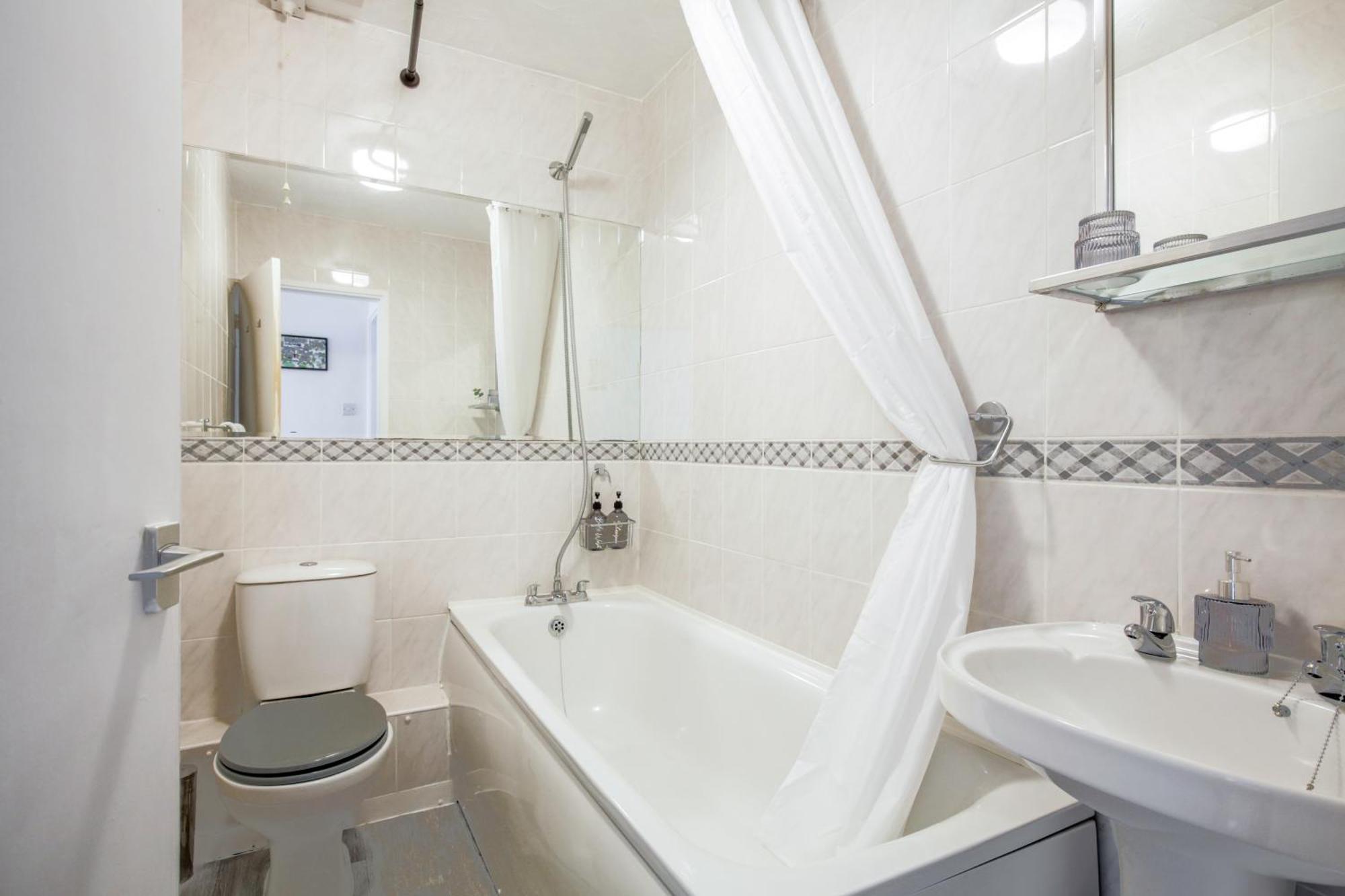 Chester Stays - Best Value Apartment With Free Parking In The Heart Of เชสเตอร์ ภายนอก รูปภาพ